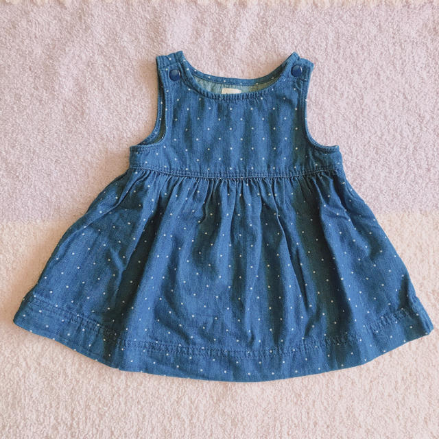 babyGAP(ベビーギャップ)のbabyGAPデニムワンピース キッズ/ベビー/マタニティのベビー服(~85cm)(ワンピース)の商品写真