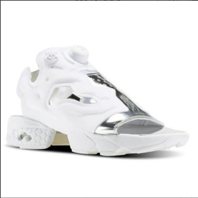 Reebok  インスタ ポンプフューリー サンダル レディースの靴/シューズ(サンダル)の商品写真
