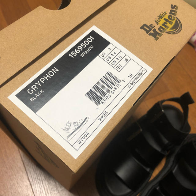 Dr.Martens(ドクターマーチン)のドクターマーチン グリフォン 黒 22cm レディースの靴/シューズ(サンダル)の商品写真