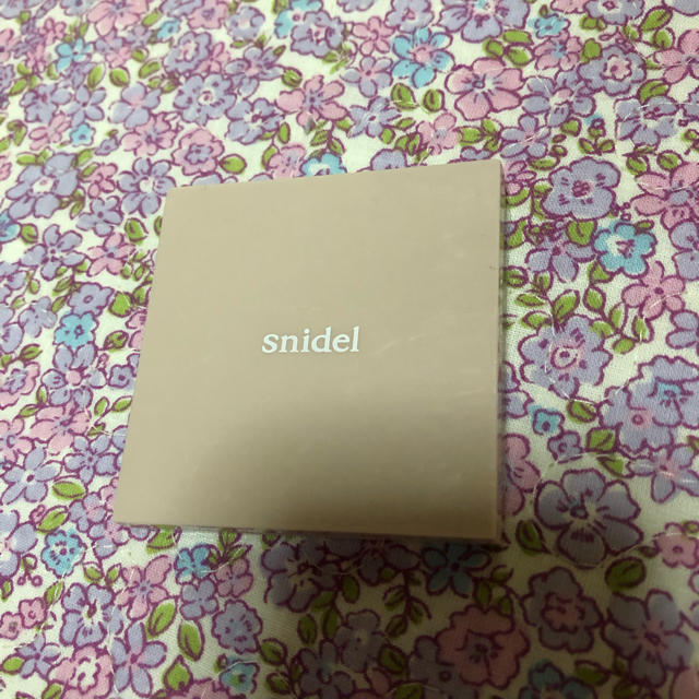 SNIDEL(スナイデル)のsnidel 4色 アイシャドウ  コスメ/美容のベースメイク/化粧品(アイシャドウ)の商品写真