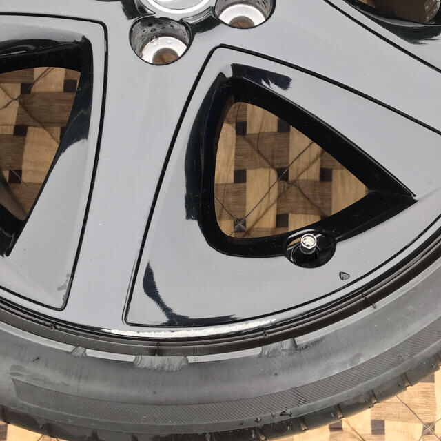 値下げ!!50プリウス 純正215/45R17 ブラックアクセントピース
