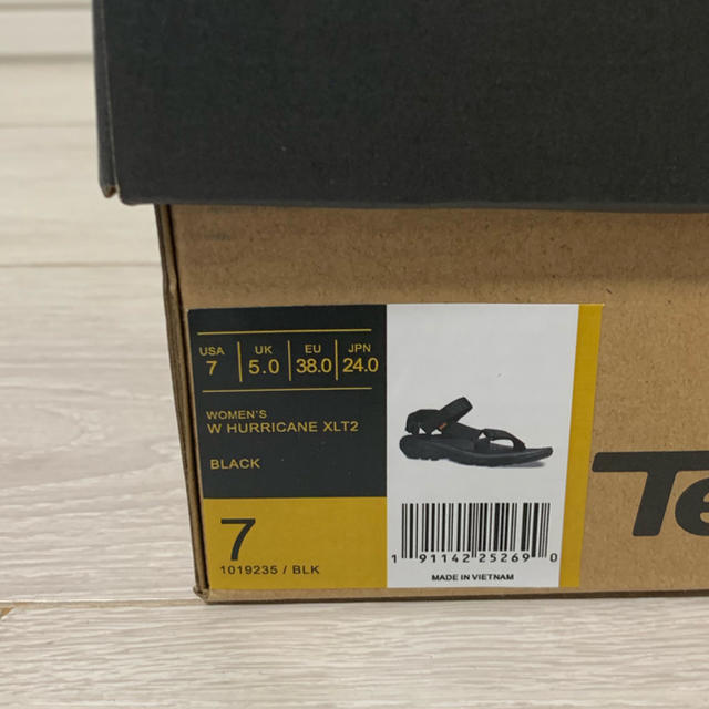 Teva(テバ)のteva ハリケーン サンダル 24cm ブラック レディース 新品 テバ レディースの靴/シューズ(サンダル)の商品写真