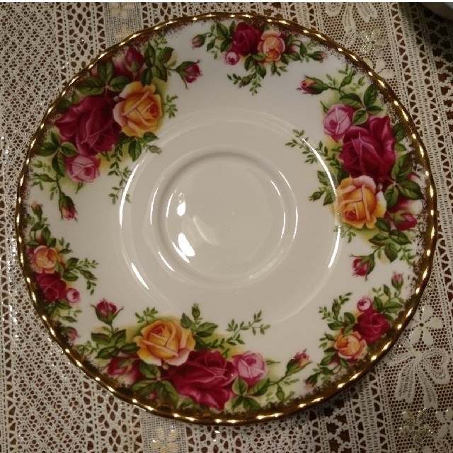 ROYAL ALBERT(ロイヤルアルバート)のROYAL ALBERT ティーカップ&ソーサー インテリア/住まい/日用品のキッチン/食器(グラス/カップ)の商品写真