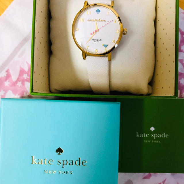 kate spade new york(ケイトスペードニューヨーク)のkate spade NEW YORK ファッションウォッチホワイト レディースのファッション小物(腕時計)の商品写真