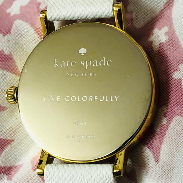 kate spade new york(ケイトスペードニューヨーク)のkate spade NEW YORK ファッションウォッチホワイト レディースのファッション小物(腕時計)の商品写真