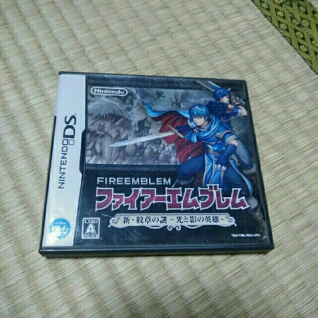 任天堂(ニンテンドウ)の【DS】ファイアーエムブレム　新・紋章の謎 エンタメ/ホビーのゲームソフト/ゲーム機本体(携帯用ゲームソフト)の商品写真