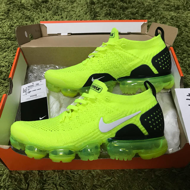 NIKE(ナイキ)のNIKE VAPOR MAX FLYNLKNIT 2 VOLT 25.5cm  メンズの靴/シューズ(スニーカー)の商品写真