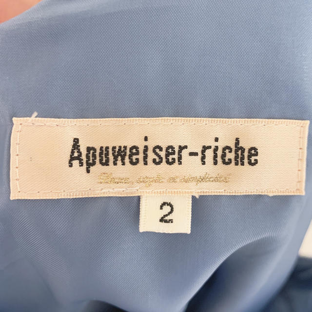 Apuweiser-riche(アプワイザーリッシェ)のバックラッフルデニムワンピース レディースのワンピース(ひざ丈ワンピース)の商品写真