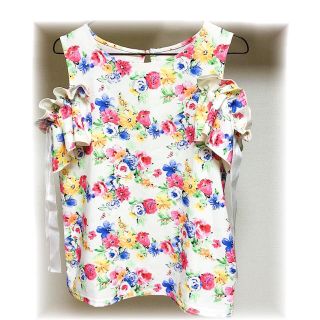 トッコ(tocco)の【美品】トッコクローゼット  オープンショルダー花柄ブラウス(シャツ/ブラウス(半袖/袖なし))