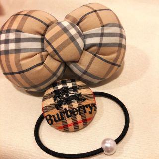 バーバリー(BURBERRY)のBurberry ロゴ付きゴム&バレッタ ハンドメイド(ヘアアクセサリー)