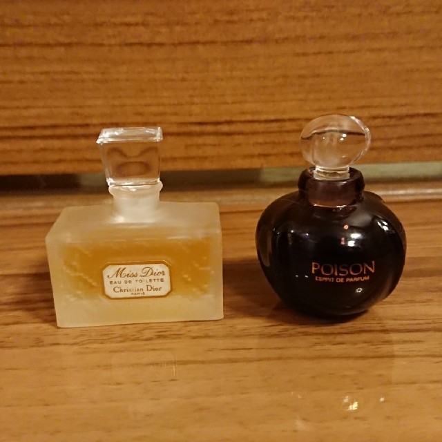 Christian Dior(クリスチャンディオール)のミニ香水2個セット コスメ/美容の香水(香水(女性用))の商品写真