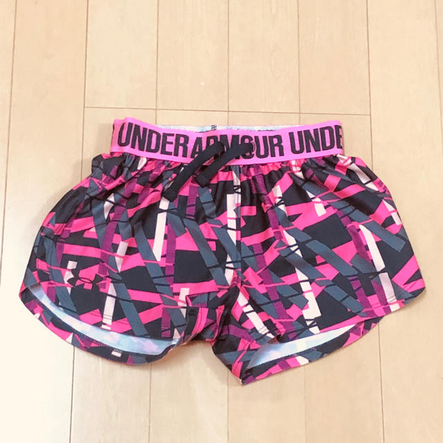 UNDER ARMOUR(アンダーアーマー)のUNDER AUMOUR☆アンダーアーマースポーツパンツ キッズ/ベビー/マタニティのキッズ服女の子用(90cm~)(パンツ/スパッツ)の商品写真