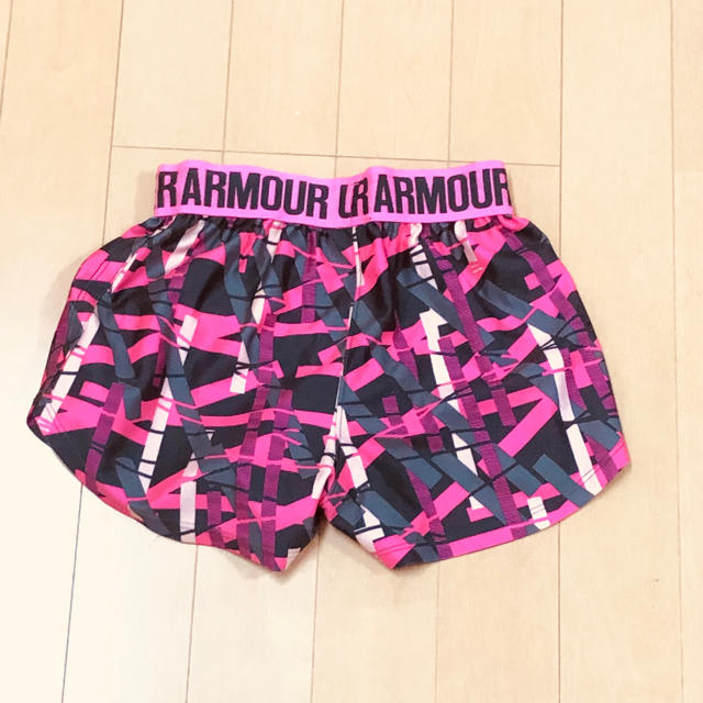 UNDER ARMOUR(アンダーアーマー)のUNDER AUMOUR☆アンダーアーマースポーツパンツ キッズ/ベビー/マタニティのキッズ服女の子用(90cm~)(パンツ/スパッツ)の商品写真