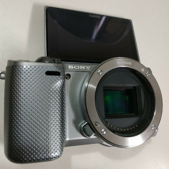 【Wi-Fi機能搭載】 SONY NEX-5R シルバー 本体 ミラーレスカメラ