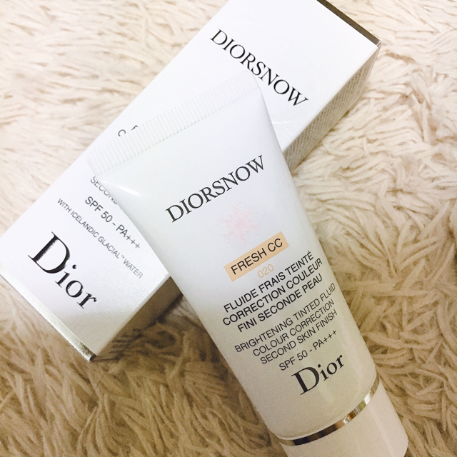 Dior(ディオール)のDIOR SNOW CCクリーム O20 コスメ/美容のベースメイク/化粧品(ファンデーション)の商品写真
