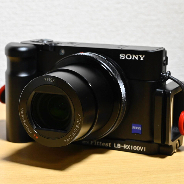 SONY(ソニー)のSONY RX100M5A スマホ/家電/カメラのカメラ(コンパクトデジタルカメラ)の商品写真