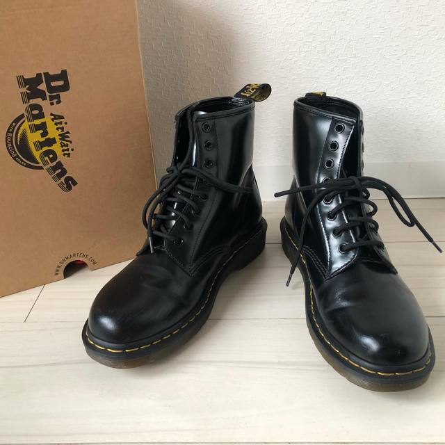 販売のものです 美品 Dr.Martens ドクターマーチン 1460 8ホール