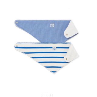 プチバトー(PETIT BATEAU)の新品未使用 プチバトー 三角スタイ２点セット ブルー(ベビースタイ/よだれかけ)