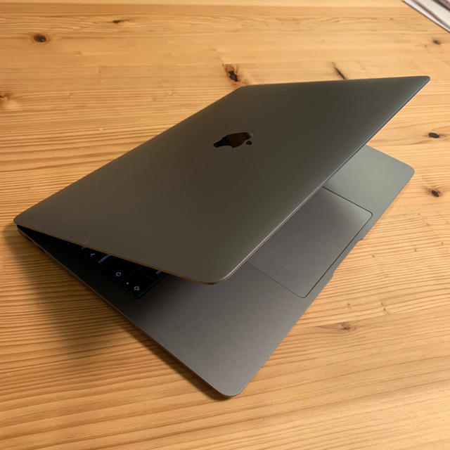 Macbook Air 2018 スペースグレー