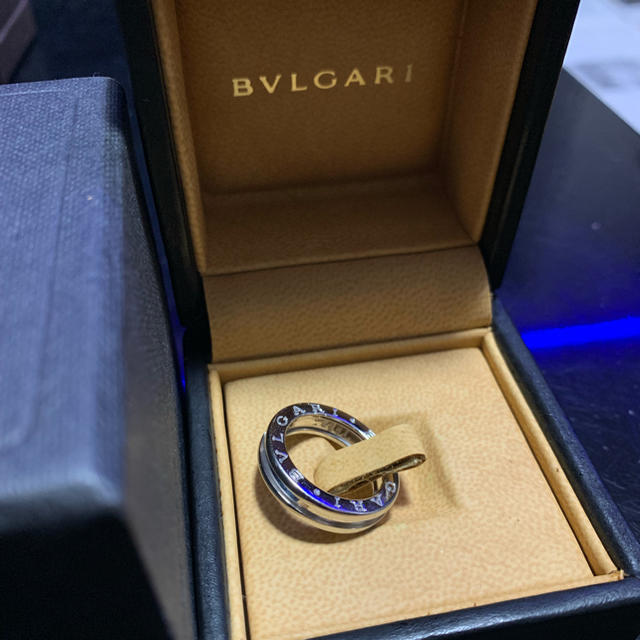 BVLGARI(ブルガリ)のBVLGARI B_01 k18wgリング レディースのアクセサリー(リング(指輪))の商品写真