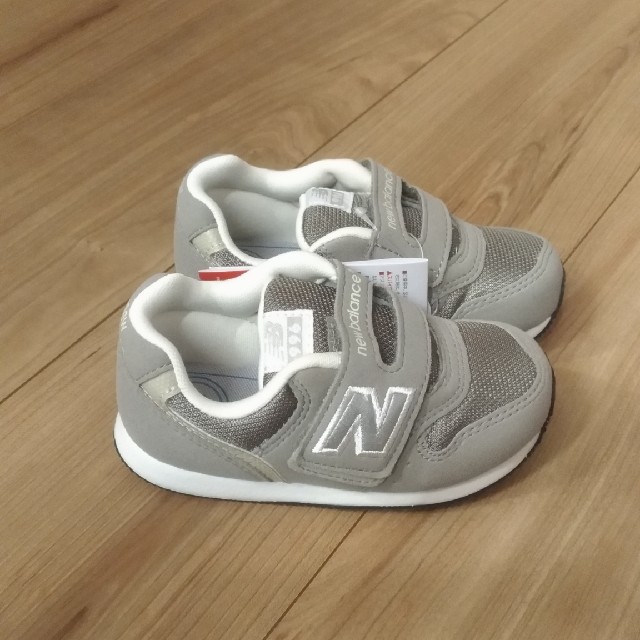 New Balance(ニューバランス)の箱なし　ニューバランス ベビー スニーカー
16.0cm グレー キッズ/ベビー/マタニティのキッズ靴/シューズ(15cm~)(スニーカー)の商品写真