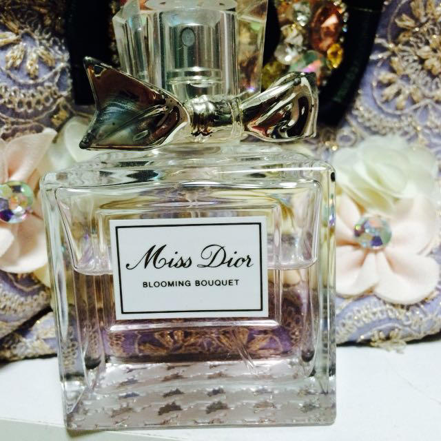 Christian Dior(クリスチャンディオール)のディオール ブルーミングブーケ♡50ml コスメ/美容の香水(香水(女性用))の商品写真