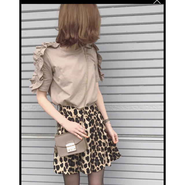 STUNNING LURE(スタニングルアー)のLara様専用☆ZARA ☆インスタ大人気フリルトップス美品 レディースのトップス(カットソー(半袖/袖なし))の商品写真