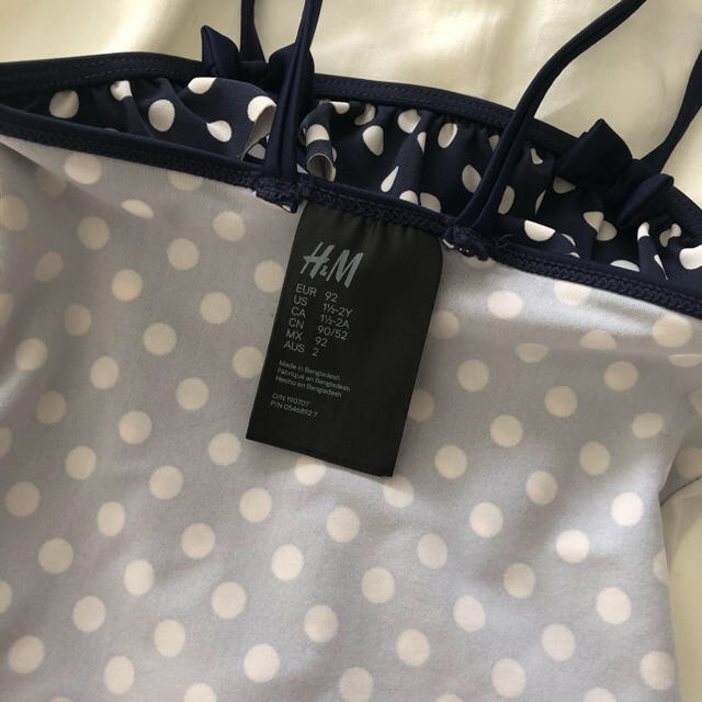 H&M(エイチアンドエム)のh&m❁︎size 90 ドット フリル リボン ワンピース 水着 キッズ/ベビー/マタニティのキッズ服女の子用(90cm~)(水着)の商品写真