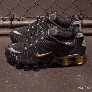 ナイキ(NIKE)のNIKE　NEYMAR JR×NIKE SHOX TL BLACK / GOLD(スニーカー)