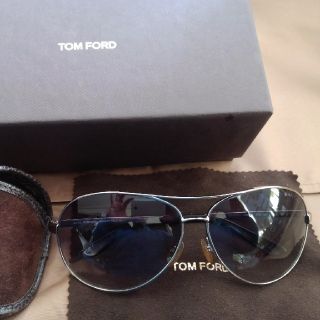 トムフォード(TOM FORD)の【訳あり】本物保証　トムフォード　サングラス(サングラス/メガネ)