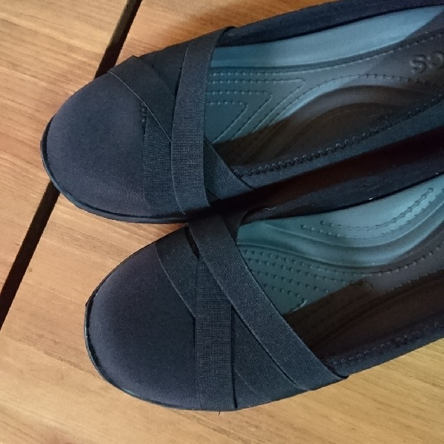 crocs(クロックス)のharumaki様専用 *゜。crocsペタンコパンプス。゜* レディースの靴/シューズ(ハイヒール/パンプス)の商品写真