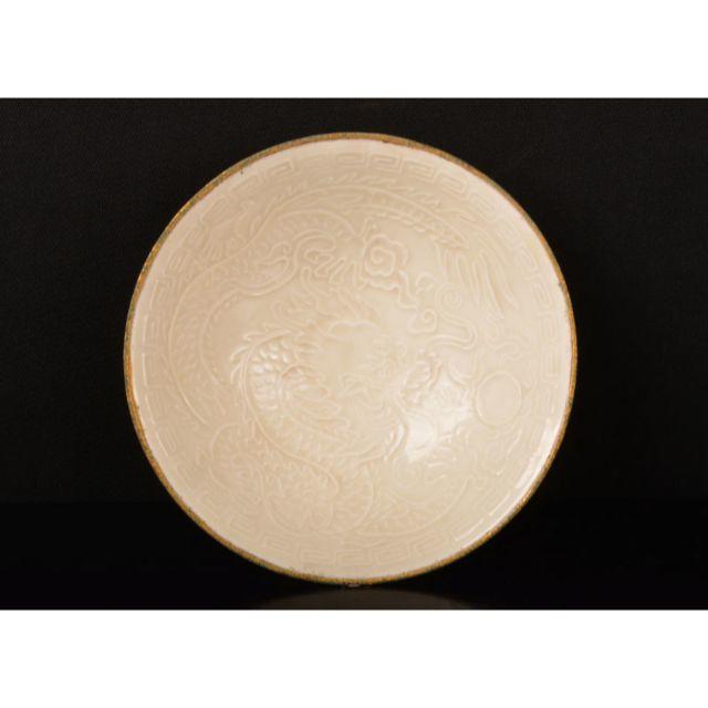 中国　定窯白磁　陽刻雲龍文　銅覆茶碗　N　R1447