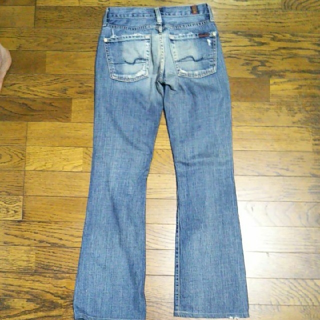 7 for all mankind(セブンフォーオールマンカインド)のセブン　ダメージデニム レディースのパンツ(デニム/ジーンズ)の商品写真