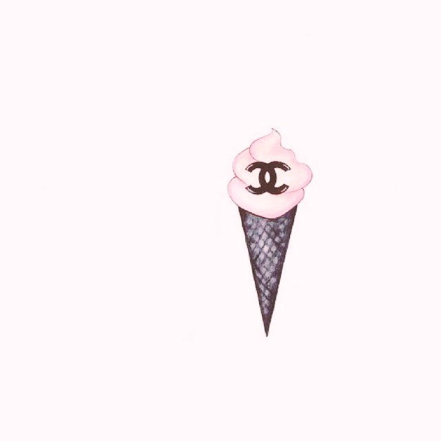 CHANEL シェルイヤリングアクセサリー