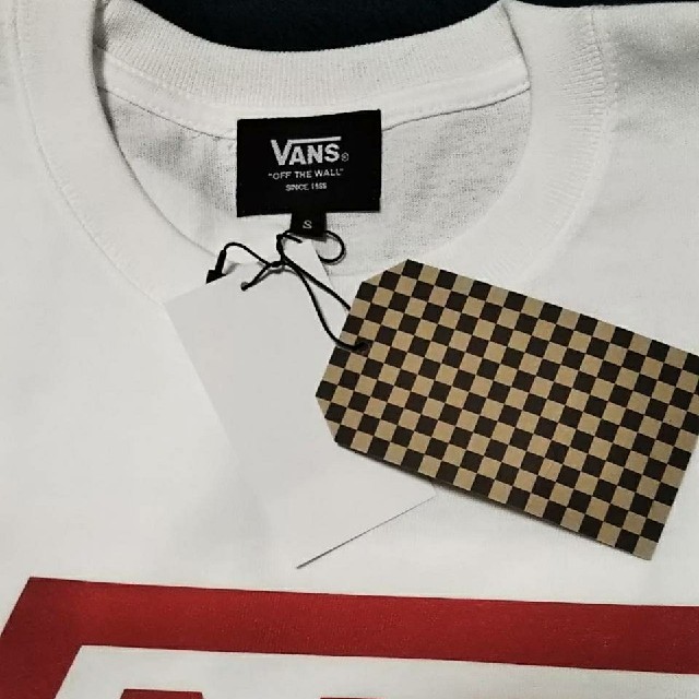 VANS(ヴァンズ)の■新品■今季■ VANSTシャツ／ホワイト／Ｓ メンズのトップス(Tシャツ/カットソー(半袖/袖なし))の商品写真