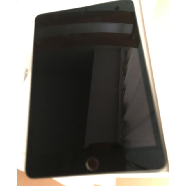 Apple(アップル)の美品 ipad mini5 グレー 64gb ソフトバンク版 2019年春モデル スマホ/家電/カメラのPC/タブレット(タブレット)の商品写真