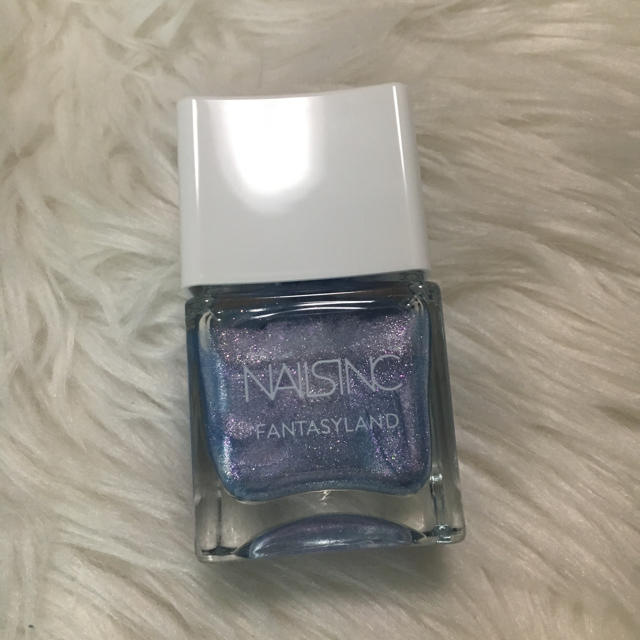 雨上がりの虹のカラー nailsinc