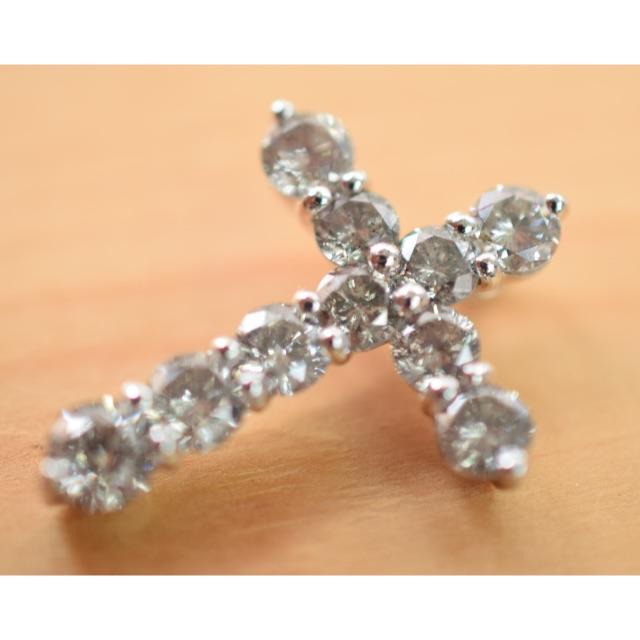サウミ 2.00ct ダイヤモンド　クロスペンダント