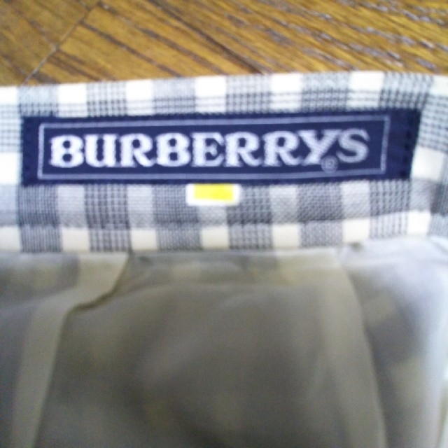 BURBERRY(バーバリー)のバーバリースカート レディースのスカート(ひざ丈スカート)の商品写真