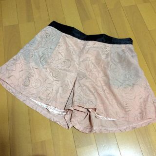 大きいサイズ＊バラ柄ショーパン(ショートパンツ)