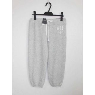 アバクロンビーアンドフィッチ(Abercrombie&Fitch)の新品アバクロンビー＆フィッチ＄54カプリ丈スウェットパンツSグレー/ヨガ ジム(クロップドパンツ)