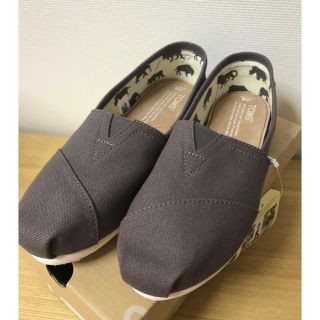 トムズ(TOMS)の新品‼︎ TOMS (スリッポン/モカシン)