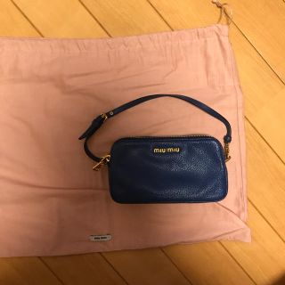 ミュウミュウ(miumiu)のMIU MIU ポーチ(ポーチ)