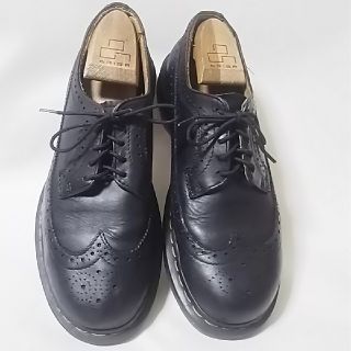 ドクターマーチン(Dr.Martens)の
絶対王道!ドクターマーチン高級ウィングチップローファー人気黒ビンテージ！


(ドレス/ビジネス)