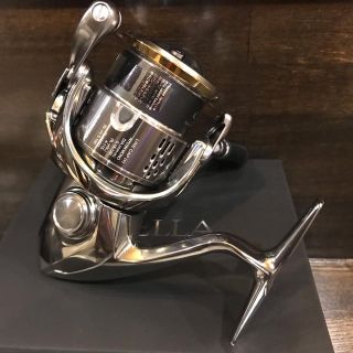 シマノ(SHIMANO)のシマノ 18ステラ C2000S 新品未使用 箱破れあり 他番手もあります。(リール)