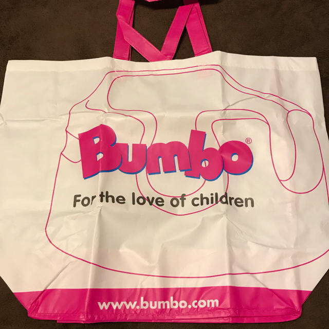 Bumbo(バンボ)のBumboピンク 持ち運びバック付き キッズ/ベビー/マタニティの寝具/家具(その他)の商品写真