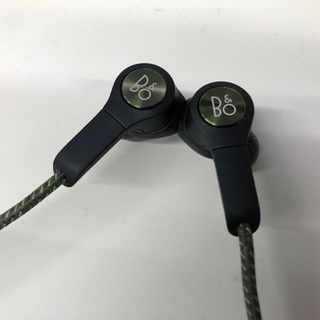 ボーズ(BOSE)のB&O Beoplay H5 Bluetooth イヤホン緑 イヤーピース交換済(ヘッドフォン/イヤフォン)