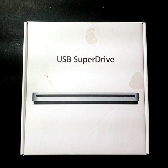 Apple(アップル)のApple USB Super Drive スマホ/家電/カメラのPC/タブレット(PC周辺機器)の商品写真