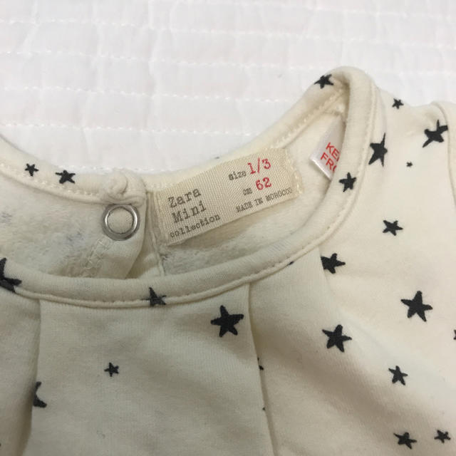 ZARA KIDS(ザラキッズ)のスター柄 サロペット ロンパース zara  baby 62サイズ キッズ/ベビー/マタニティのベビー服(~85cm)(ロンパース)の商品写真