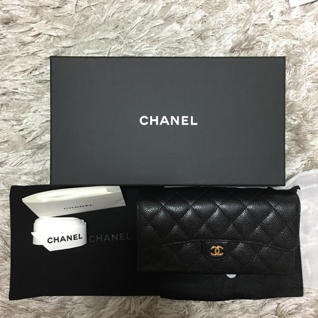 CHANEL キャビアスキン シャネル 長財布 超美品